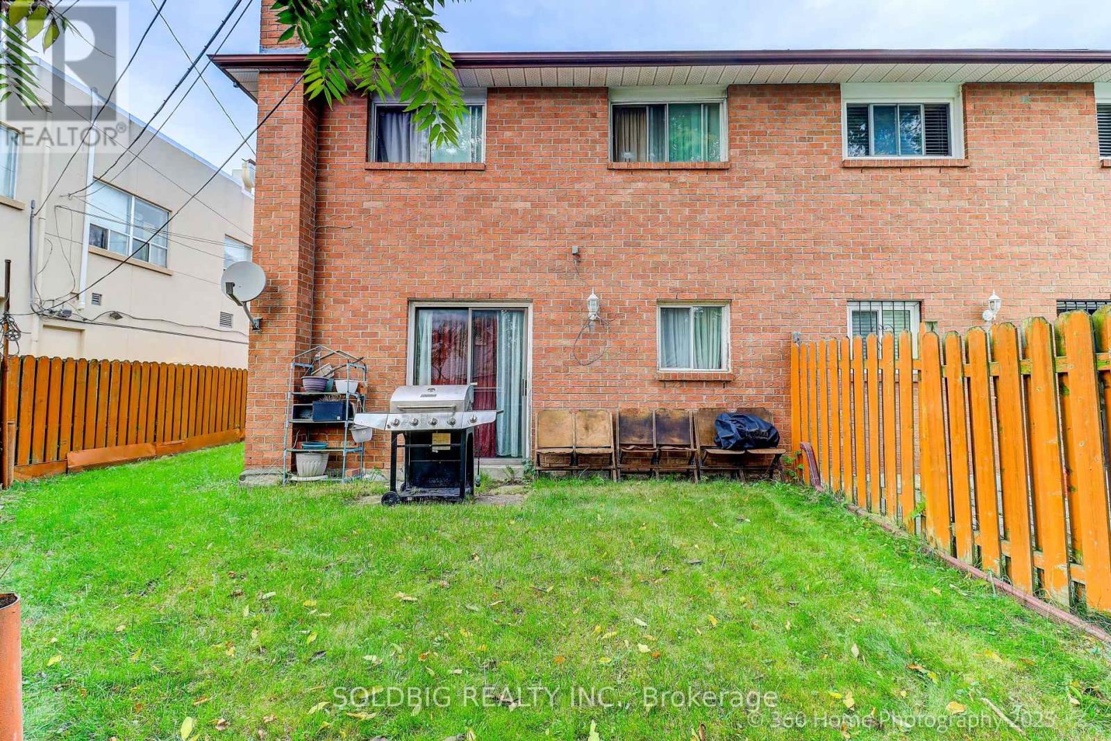610 Vaughan Road, Toronto, Ontario  M6C 2R5 - Photo 28 - C12428416