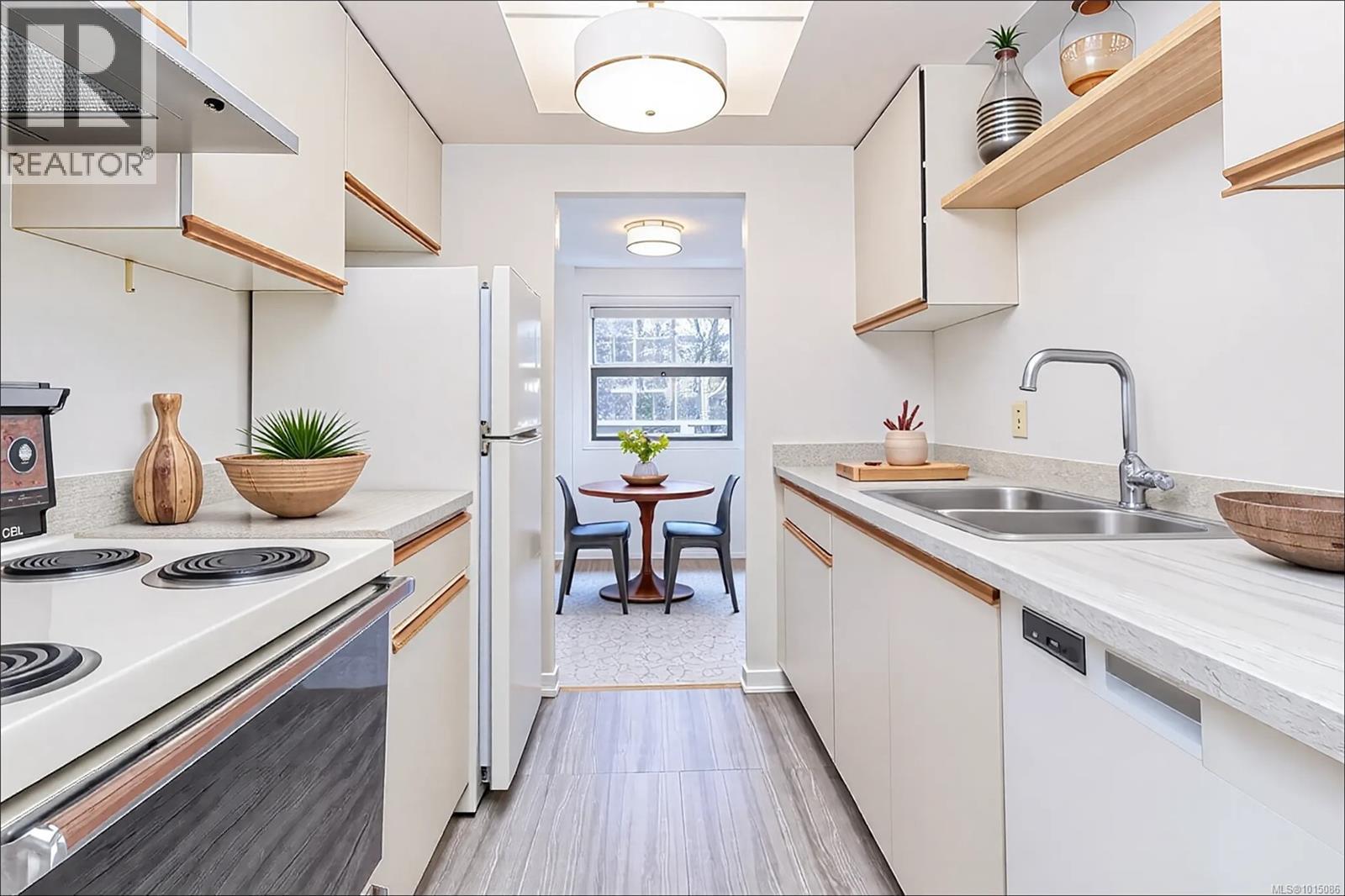 501 819 Burdett Ave, Victoria, British Columbia  V8W 1B3 - Photo 18 - 1015086