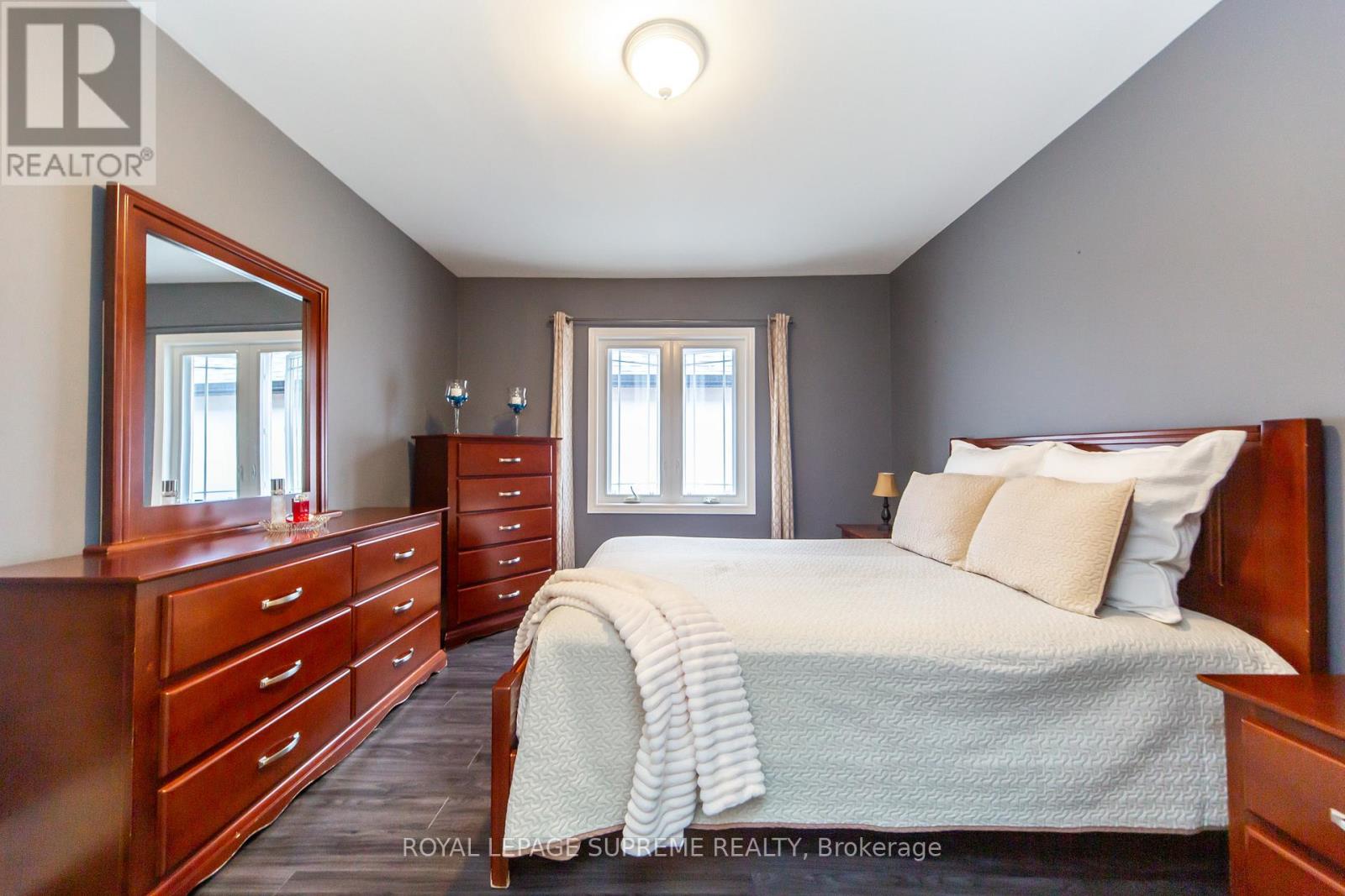 405 Gilbert Avenue, Toronto (Caledonia-Fairbank), Ontario  M6E 4X2 - Photo 14 - W12428895