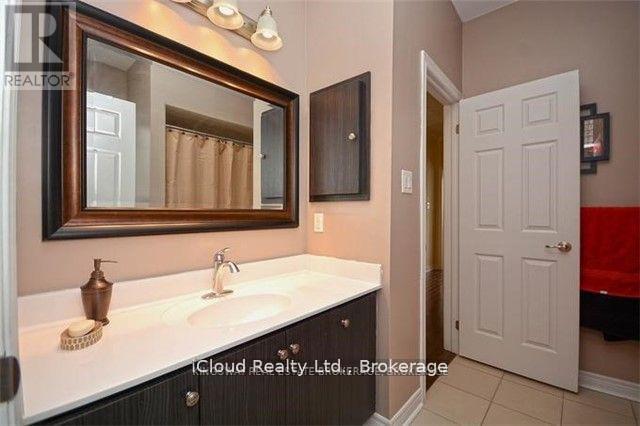109 Kaitting Trail, Oakville, Ontario  L6M 0T6 - Photo 17 - W12428897