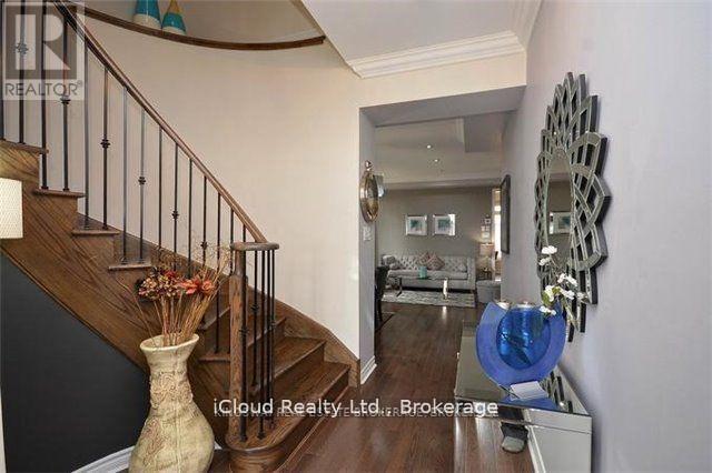 109 Kaitting Trail, Oakville, Ontario  L6M 0T6 - Photo 5 - W12428897