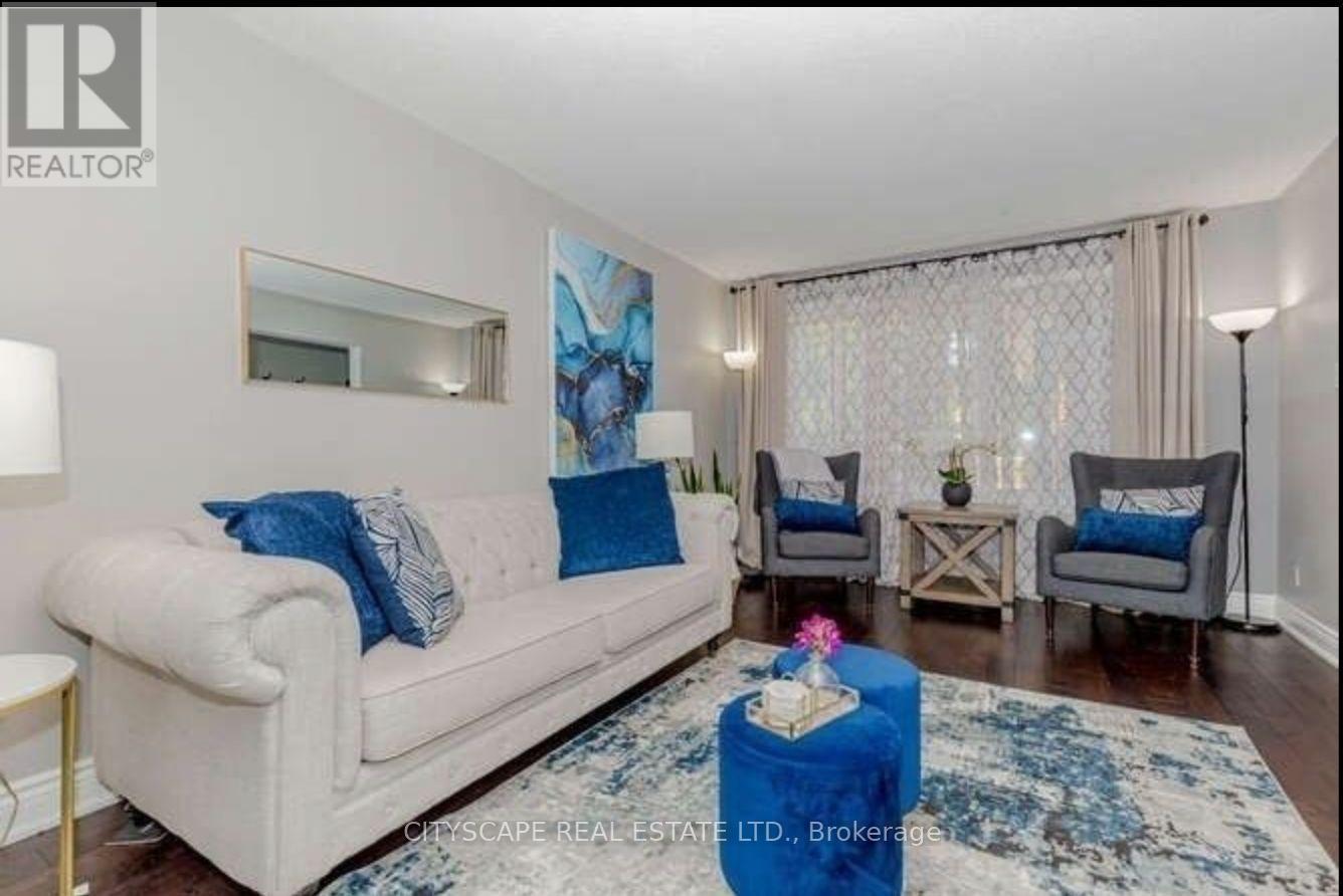 152 Kenwood Avenue, Burlington, Ontario  L7L 4L7 - Photo 10 - W12428899