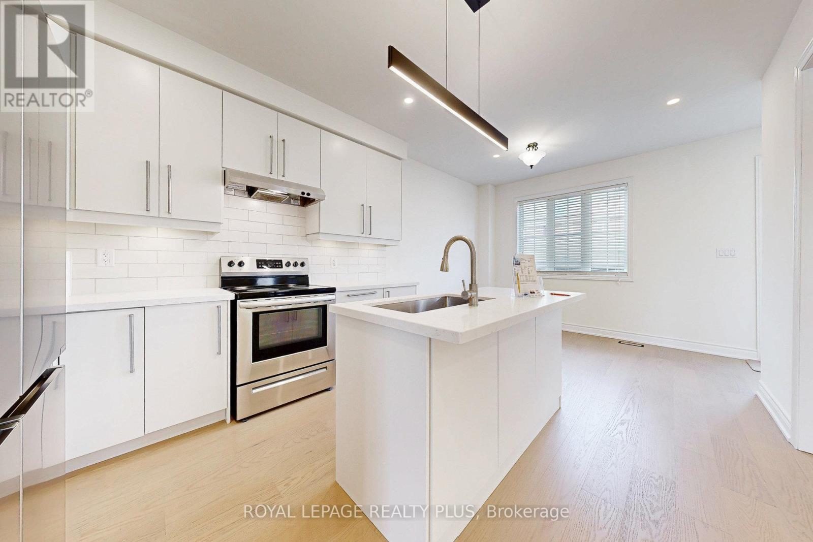 5371 Tenth Line W, Mississauga, Ontario  L5M 0V7 - Photo 12 - W12428903