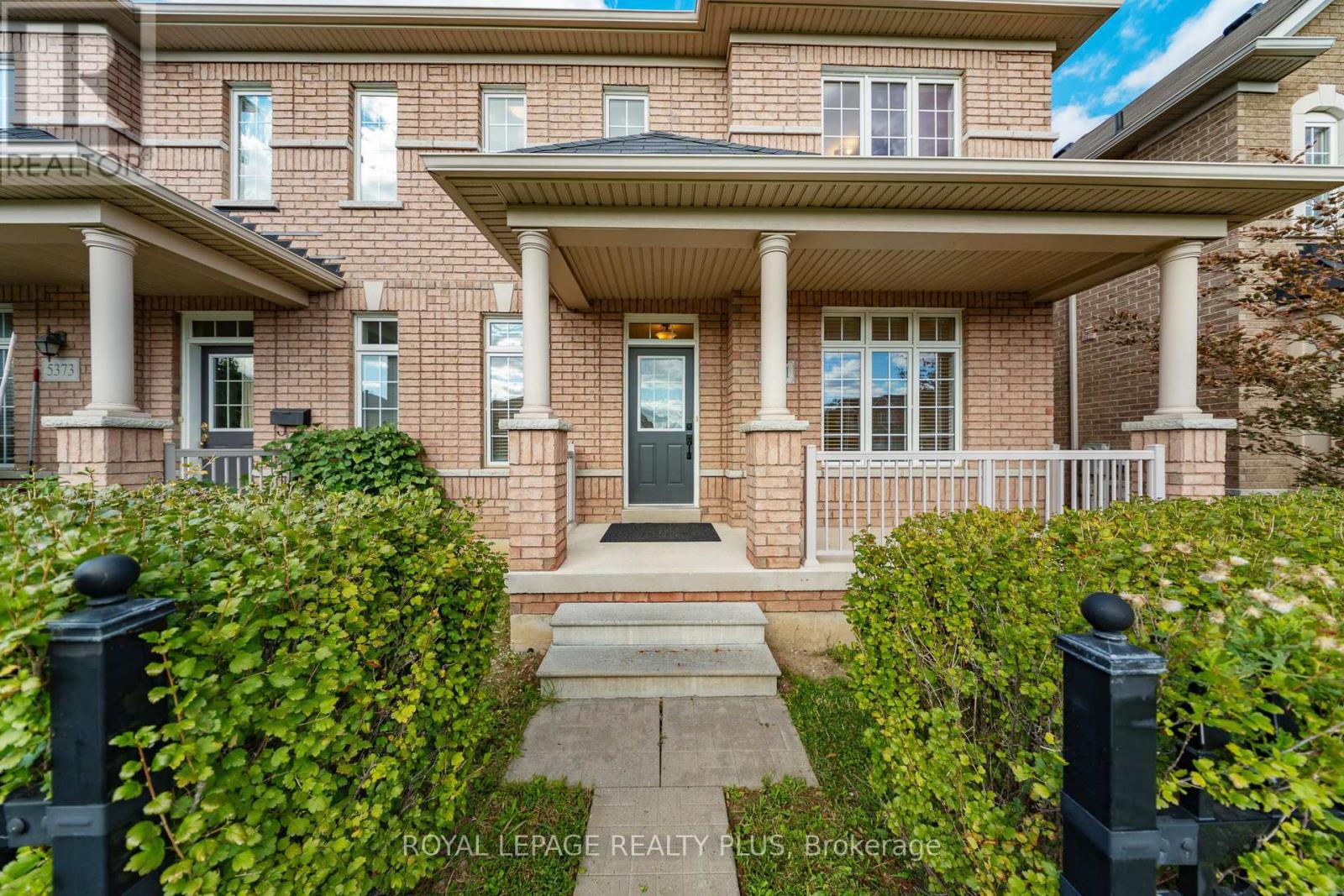 5371 Tenth Line W, Mississauga, Ontario  L5M 0V7 - Photo 2 - W12428903
