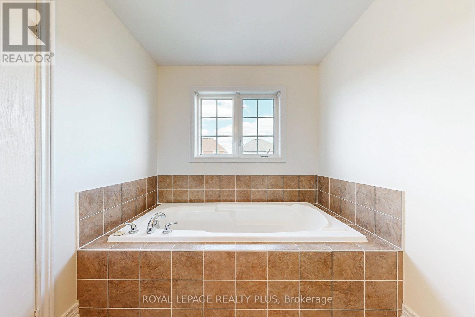 5371 Tenth Line W, Mississauga, Ontario  L5M 0V7 - Photo 36 - W12428903