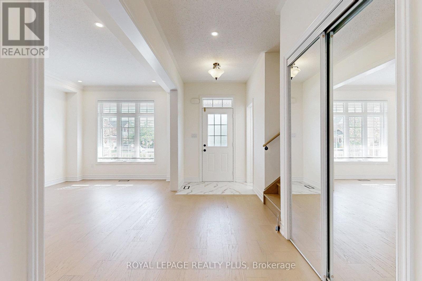 5371 Tenth Line W, Mississauga, Ontario  L5M 0V7 - Photo 4 - W12428903