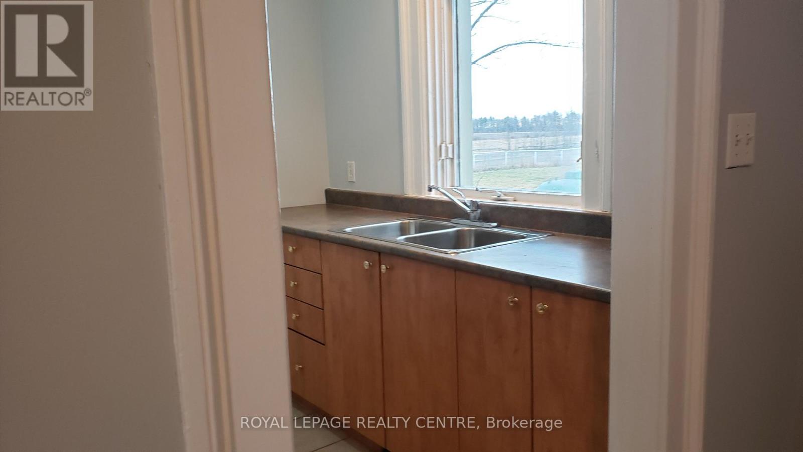 Unit 1 - 12472 Chinguacousy Road, Caledon, Ontario  L7C 1Y9 - Photo 8 - W12428917