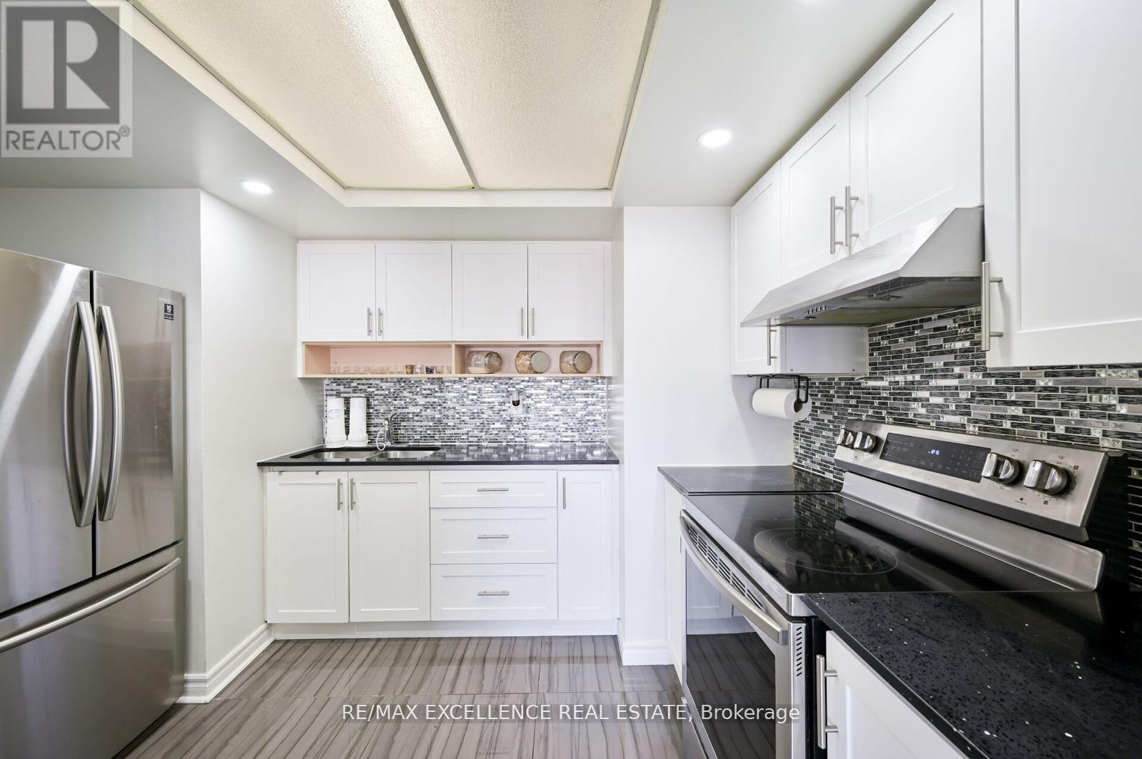 1711 - 4460 Tucana Court, Mississauga, Ontario  L5R 3K9 - Photo 6 - W12428931
