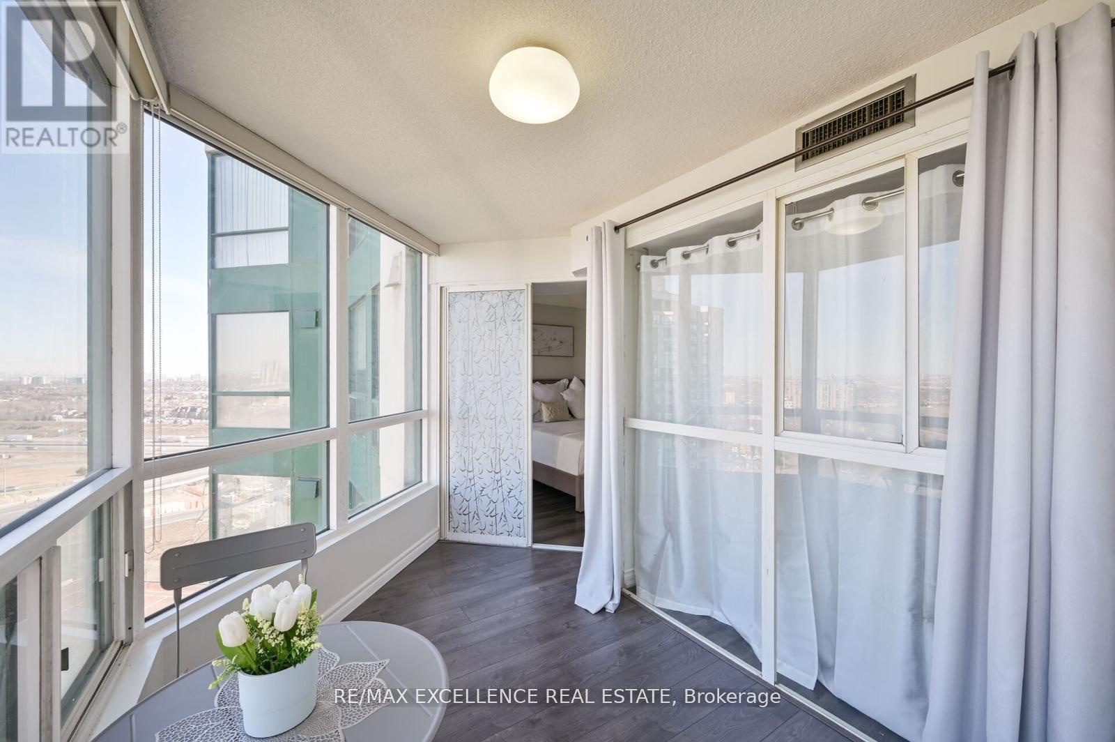 1711 - 4460 Tucana Court, Mississauga, Ontario  L5R 3K9 - Photo 7 - W12428931