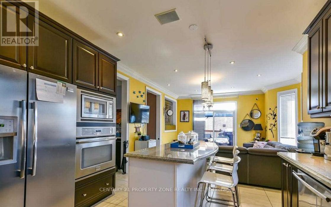 12 Fort Williams Drive, Brampton, Ontario  L6X 0W5 - Photo 18 - W12428956