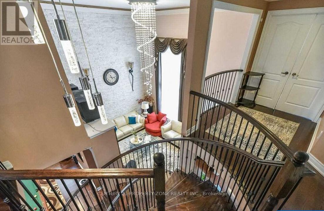12 Fort Williams Drive, Brampton, Ontario  L6X 0W5 - Photo 21 - W12428956