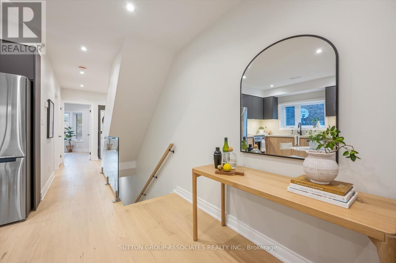 - Upper - 794 Shaw Street, Toronto, Ontario  M6G 3M1 - Photo 10 - W12428974