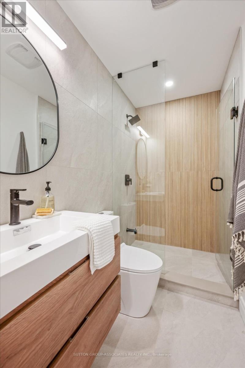 - Upper - 794 Shaw Street, Toronto, Ontario  M6G 3M1 - Photo 16 - W12428974
