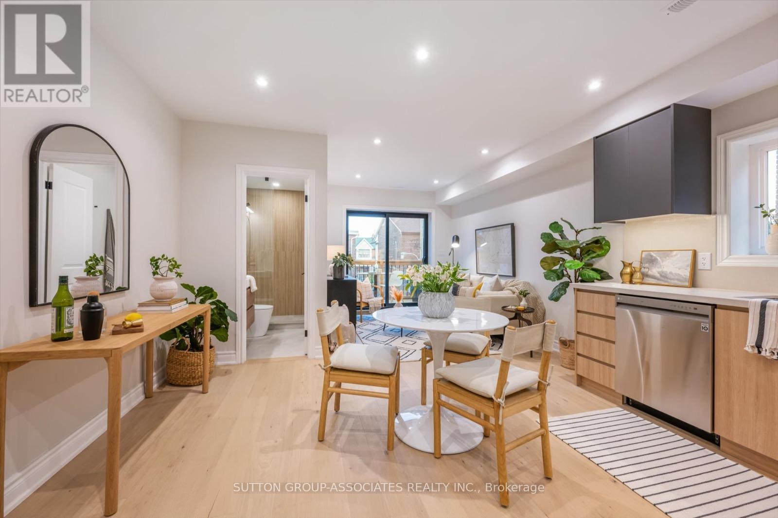 - Upper - 794 Shaw Street, Toronto, Ontario  M6G 3M1 - Photo 2 - W12428974