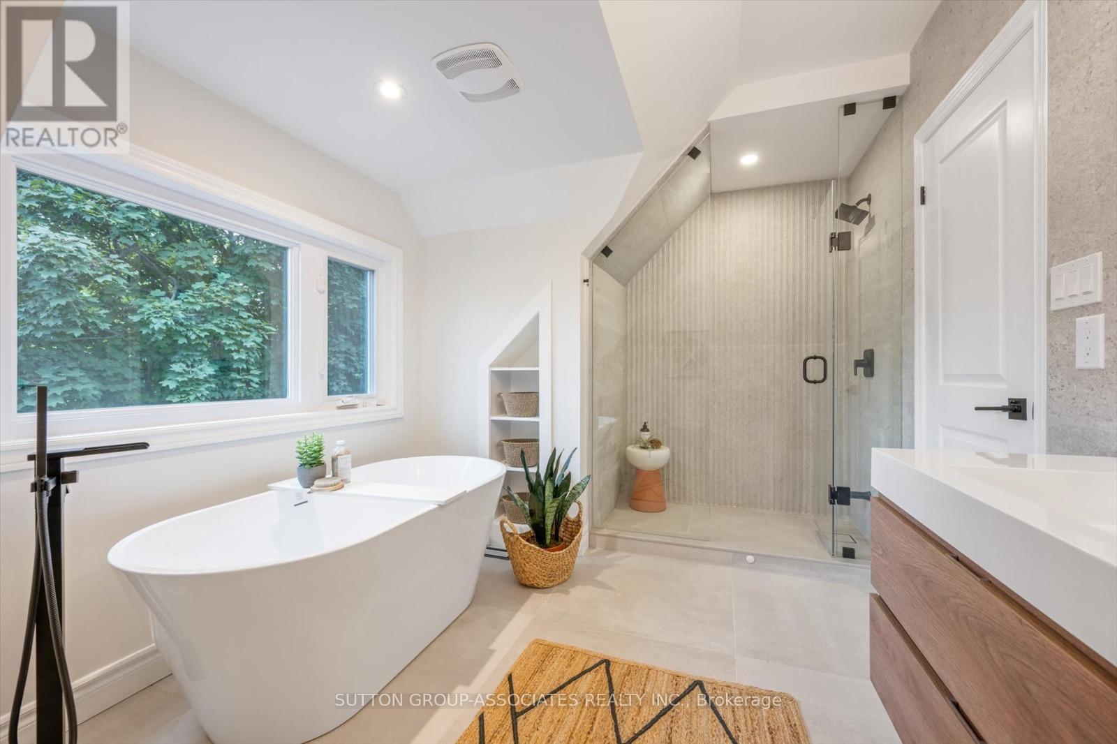 - Upper - 794 Shaw Street, Toronto, Ontario  M6G 3M1 - Photo 24 - W12428974