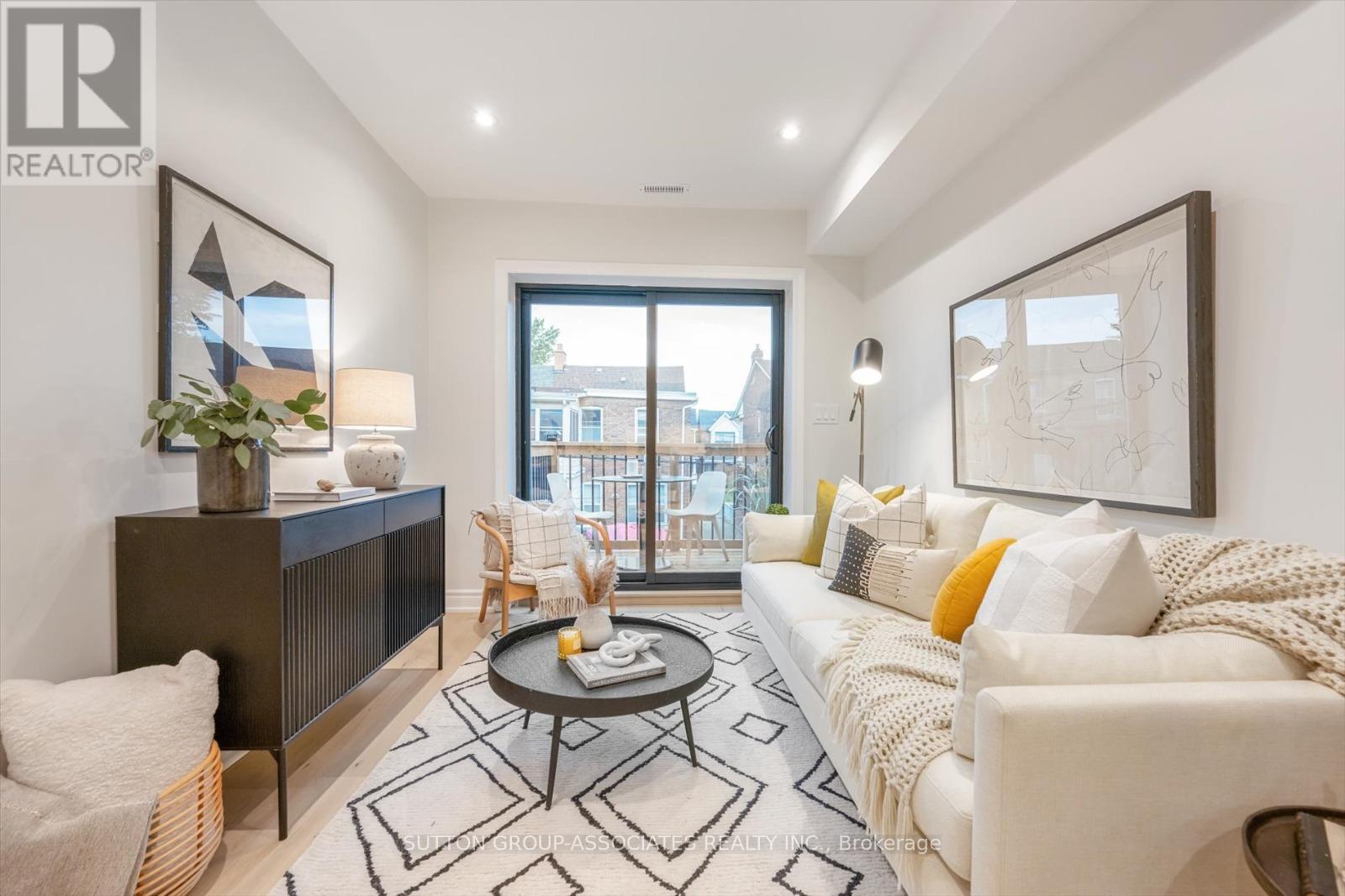 - Upper - 794 Shaw Street, Toronto, Ontario  M6G 3M1 - Photo 3 - W12428974