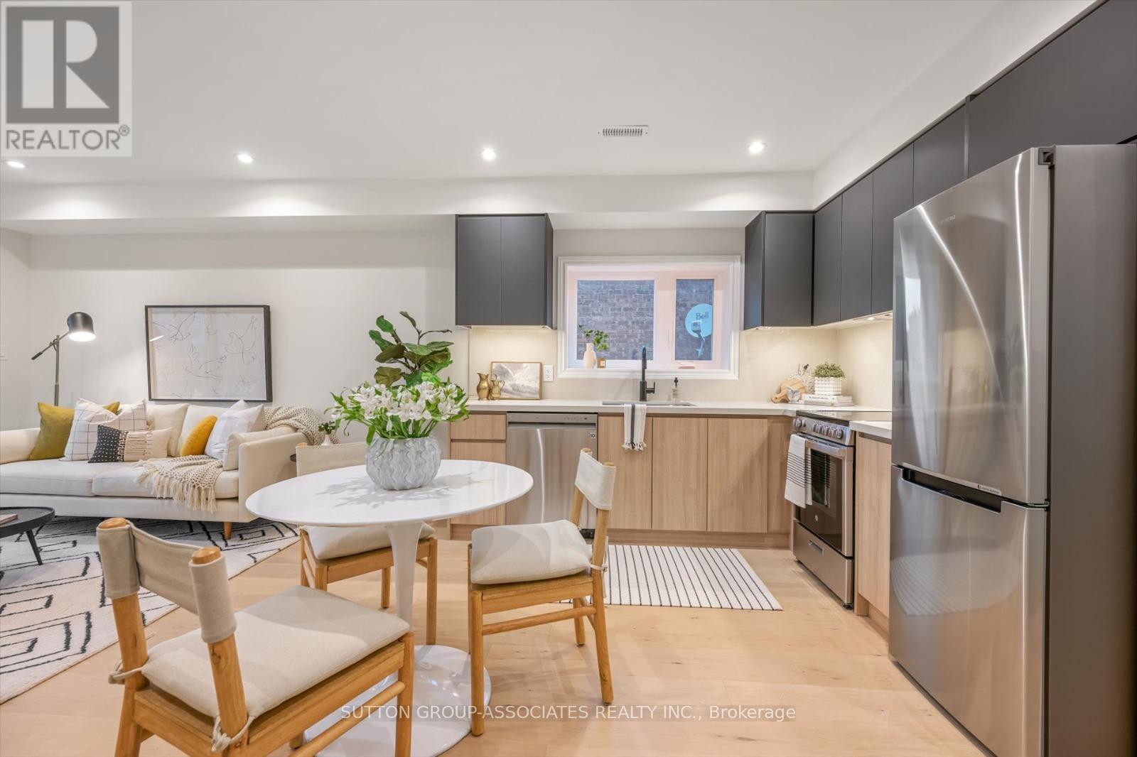 - Upper - 794 Shaw Street, Toronto, Ontario  M6G 3M1 - Photo 8 - W12428974