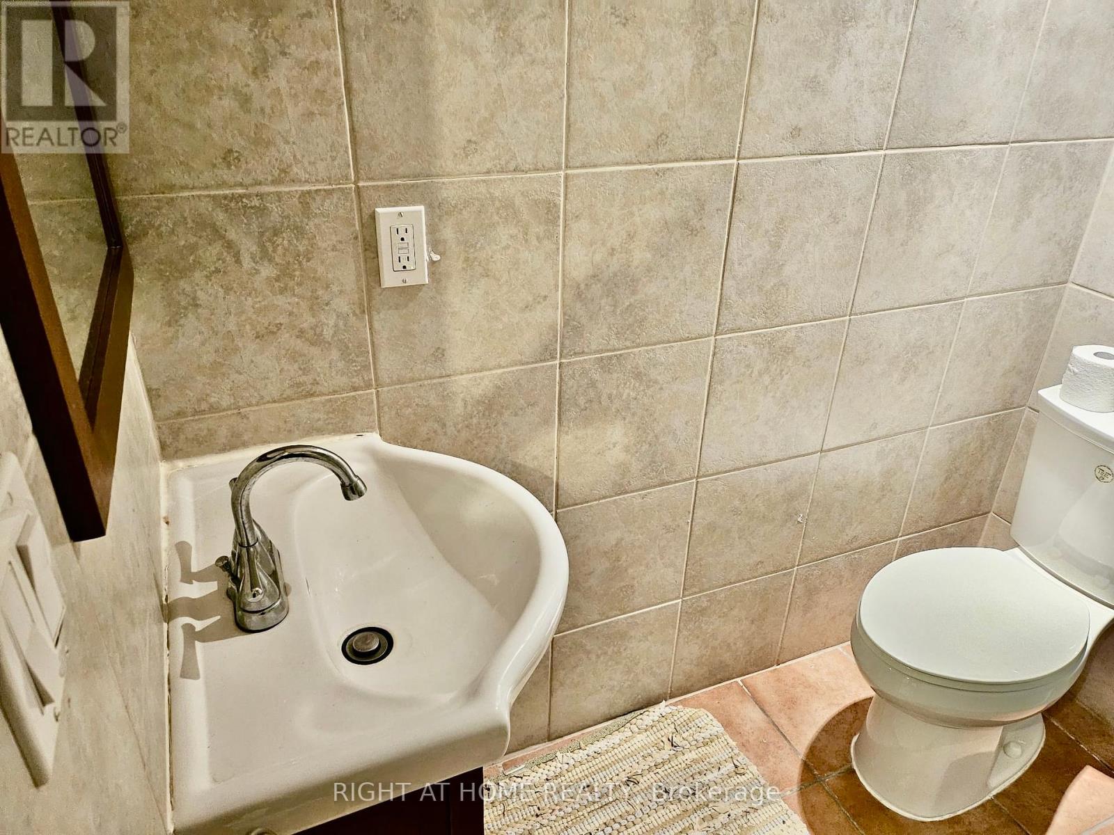 3366 Covent Crescent, Mississauga, Ontario  L5M 7K6 - Photo 11 - W12428977