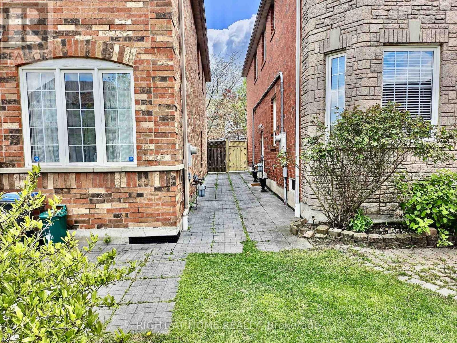 3366 Covent Crescent, Mississauga, Ontario  L5M 7K6 - Photo 22 - W12428977
