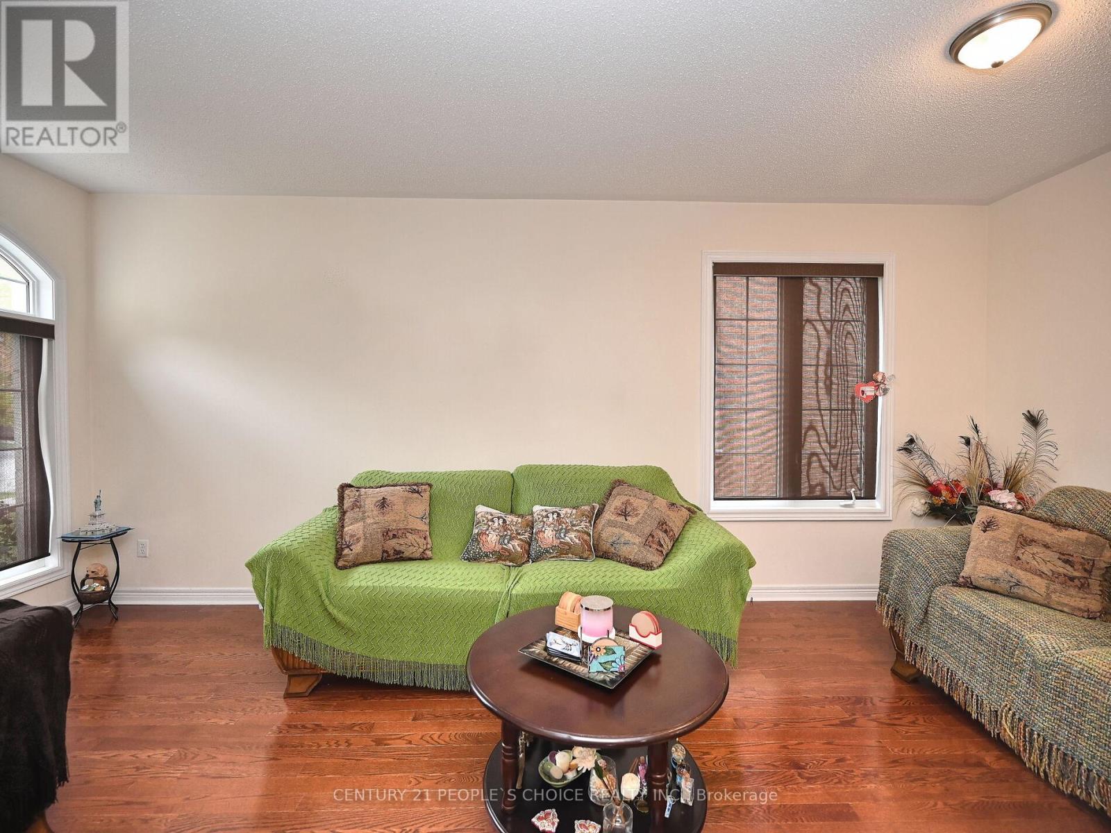 23 Lanebrook Drive, Brampton, Ontario  L6P 2E3 - Photo 11 - W12428988