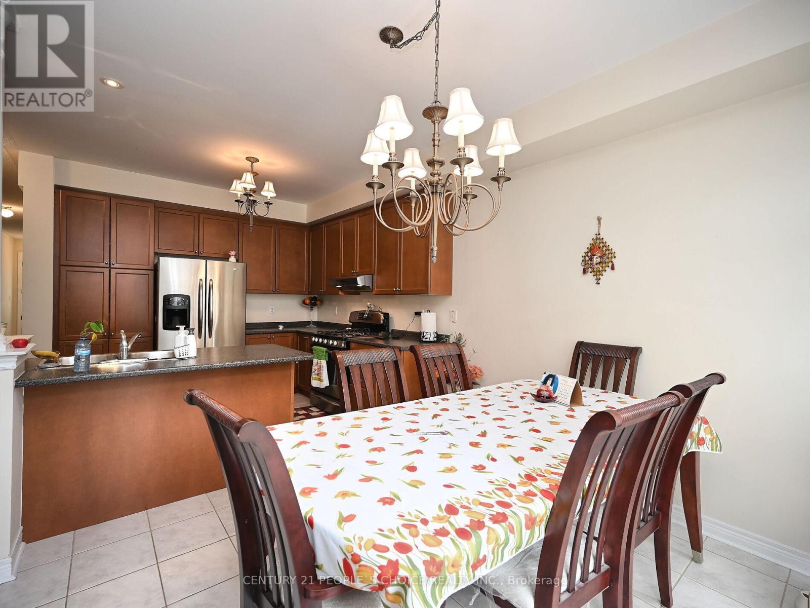 23 Lanebrook Drive, Brampton, Ontario  L6P 2E3 - Photo 12 - W12428988