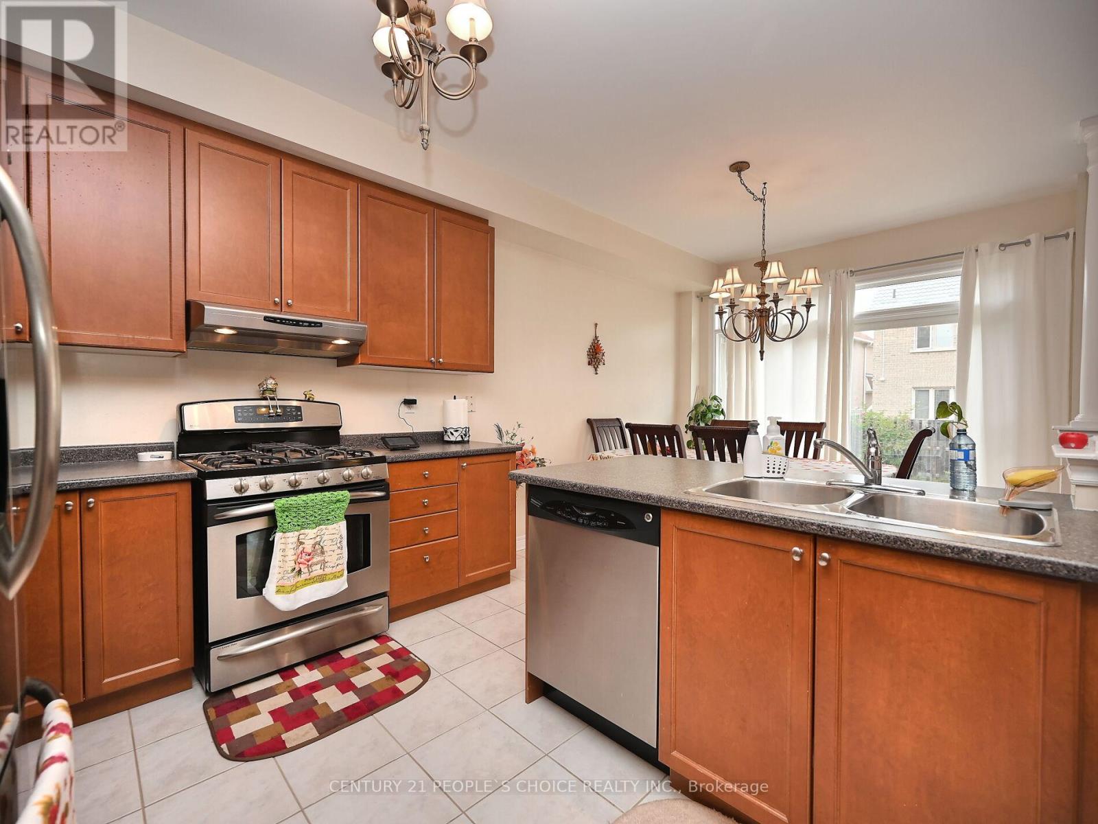 23 Lanebrook Drive, Brampton, Ontario  L6P 2E3 - Photo 15 - W12428988