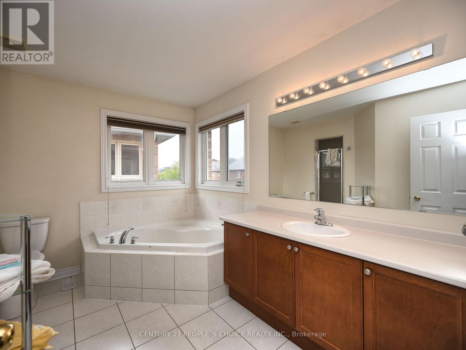 23 Lanebrook Drive, Brampton, Ontario  L6P 2E3 - Photo 34 - W12428988