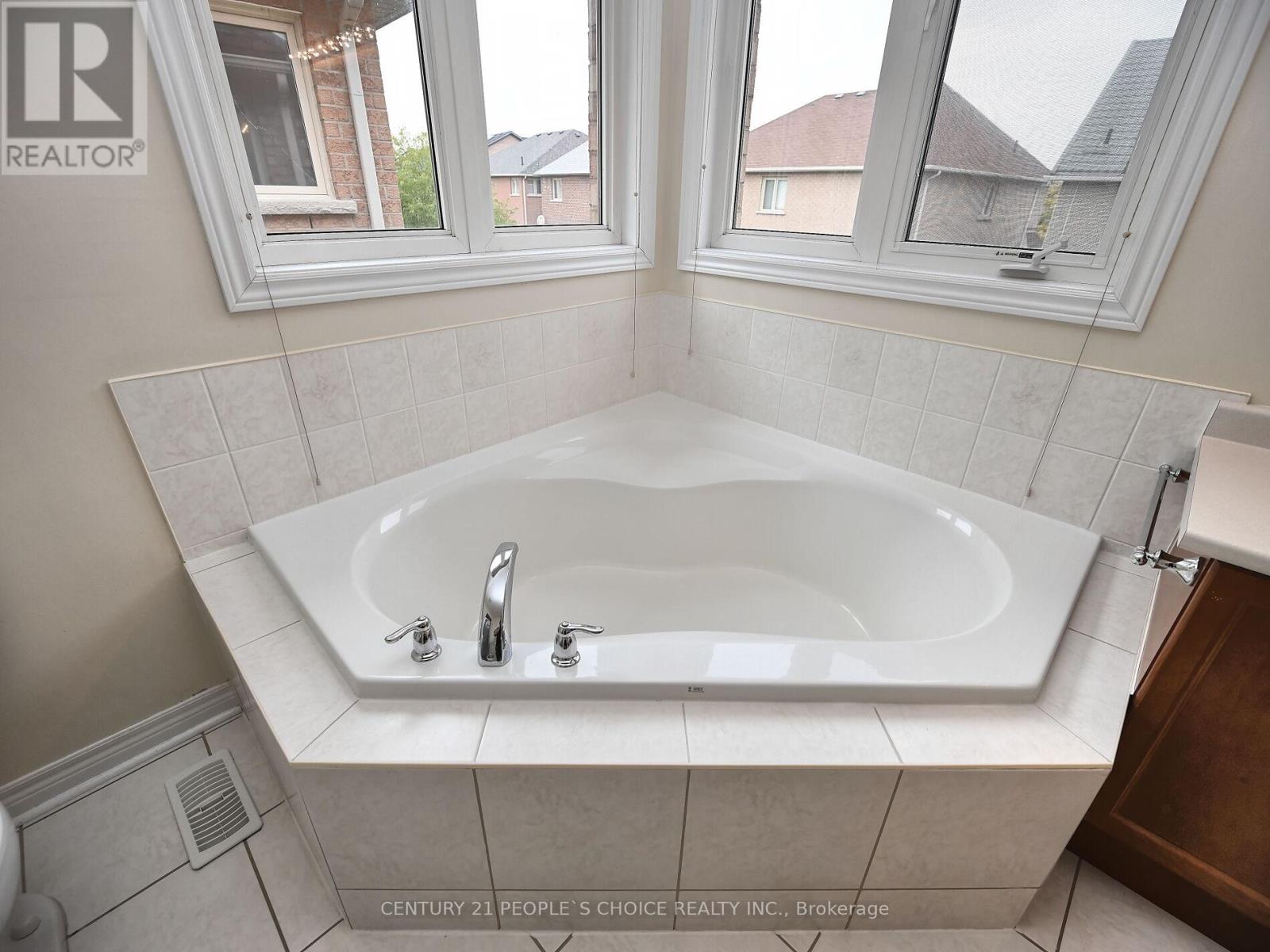 23 Lanebrook Drive, Brampton, Ontario  L6P 2E3 - Photo 36 - W12428988
