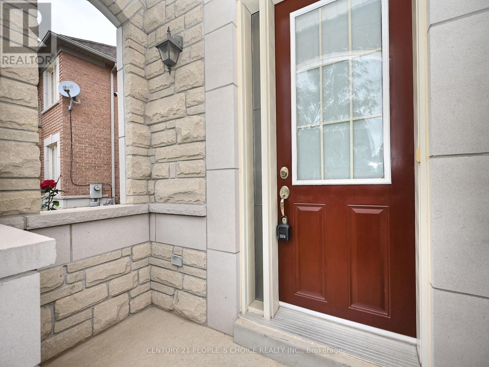23 Lanebrook Drive, Brampton, Ontario  L6P 2E3 - Photo 5 - W12428988