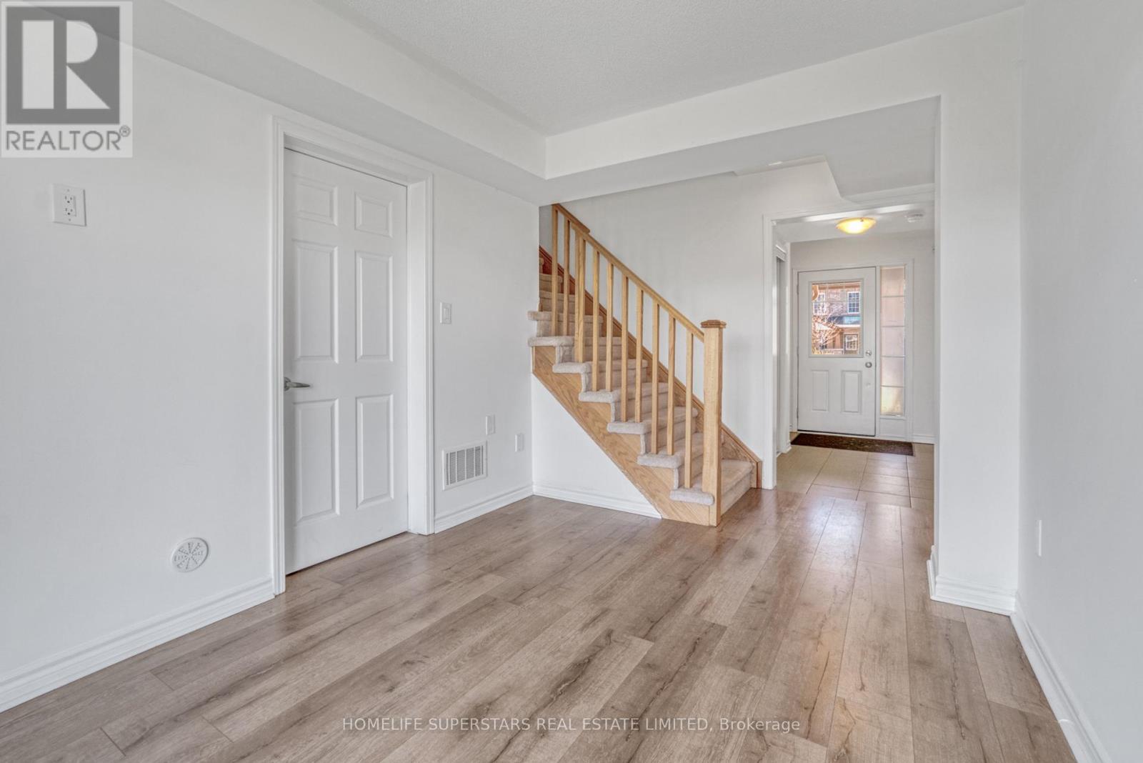 72 Bannister Crescent, Brampton, Ontario  L7A 0G2 - Photo 10 - W12429007