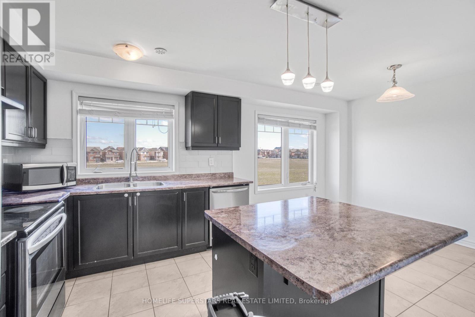 72 Bannister Crescent, Brampton, Ontario  L7A 0G2 - Photo 16 - W12429007
