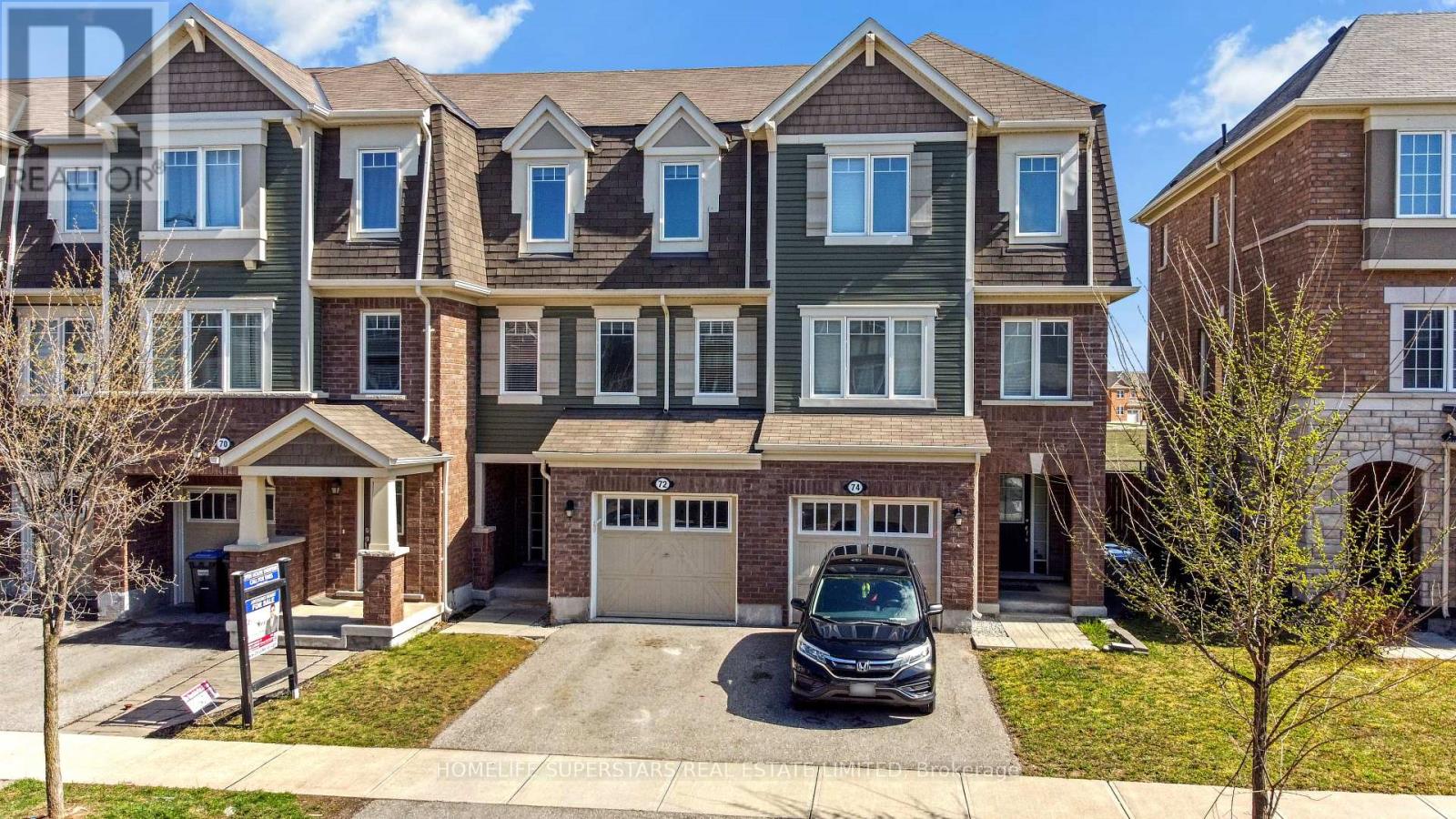 72 Bannister Crescent, Brampton, Ontario  L7A 0G2 - Photo 4 - W12429007