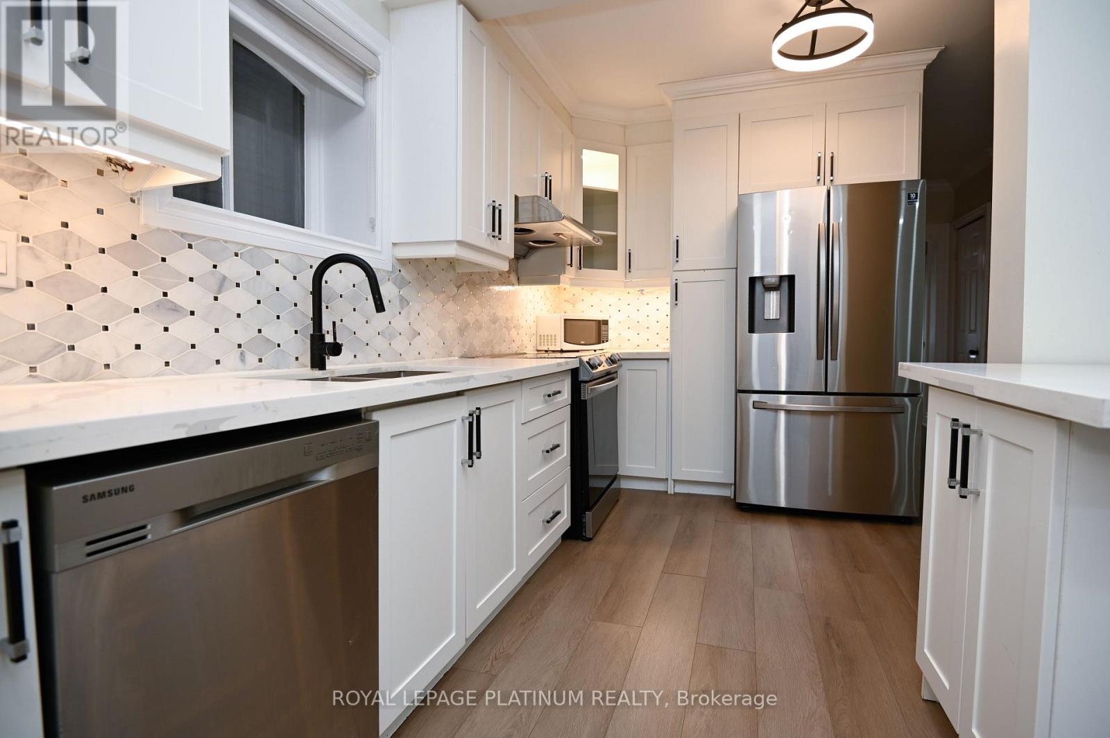 4 Adamson Street S, Halton Hills, Ontario  L0P 0A2 - Photo 14 - W12429015