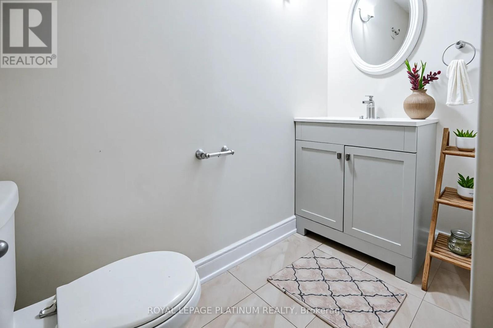 4 Adamson Street S, Halton Hills, Ontario  L0P 0A2 - Photo 21 - W12429015