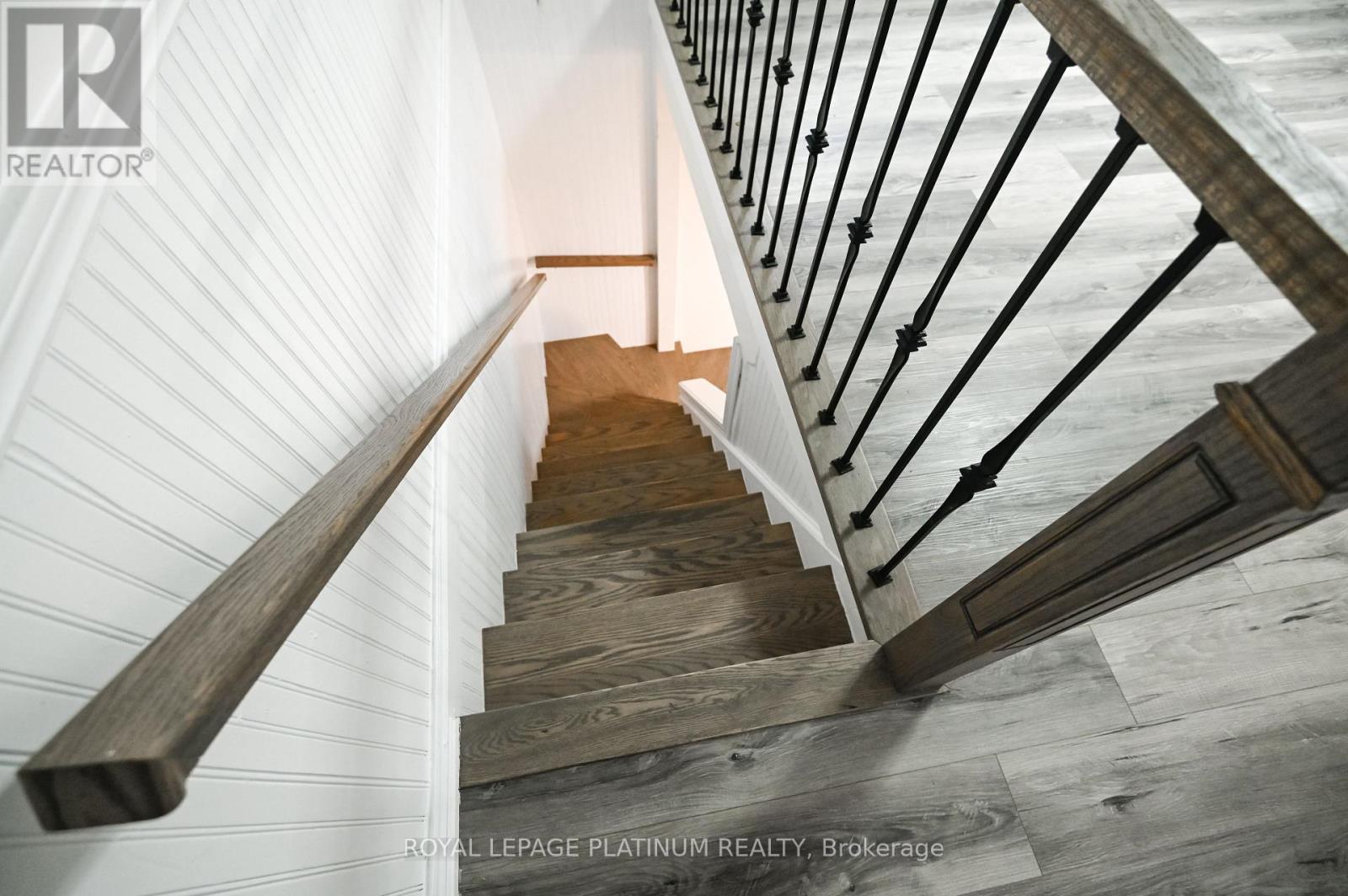 4 Adamson Street S, Halton Hills, Ontario  L0P 0A2 - Photo 23 - W12429015