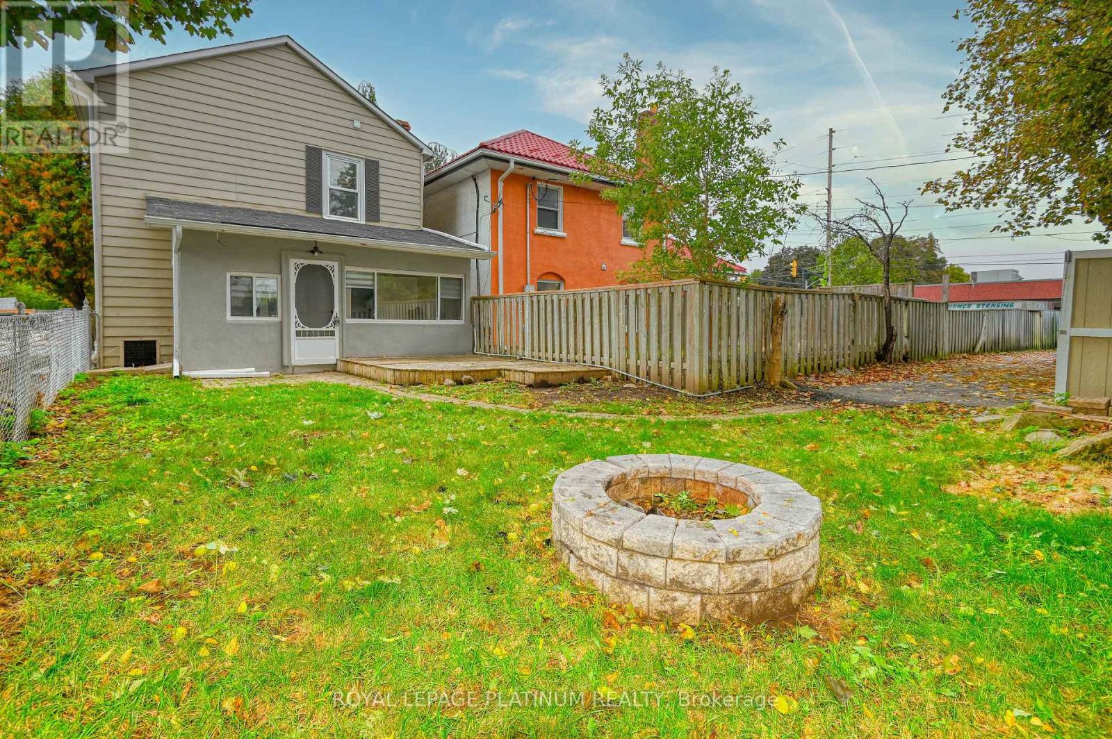 4 Adamson Street S, Halton Hills, Ontario  L0P 0A2 - Photo 3 - W12429015