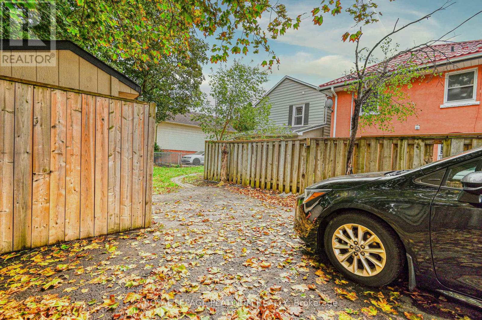 4 Adamson Street S, Halton Hills, Ontario  L0P 0A2 - Photo 5 - W12429015