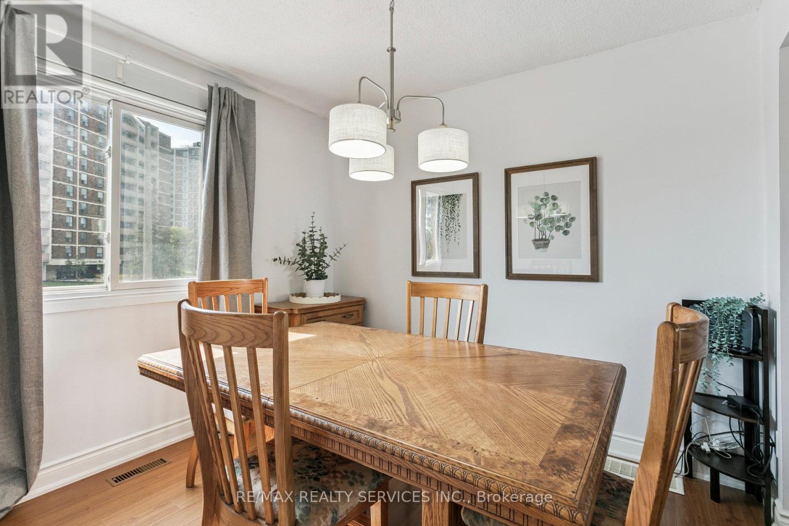 112 - 3175 Kirwin Avenue, Mississauga, Ontario  L5A 3M4 - Photo 12 - W12429027