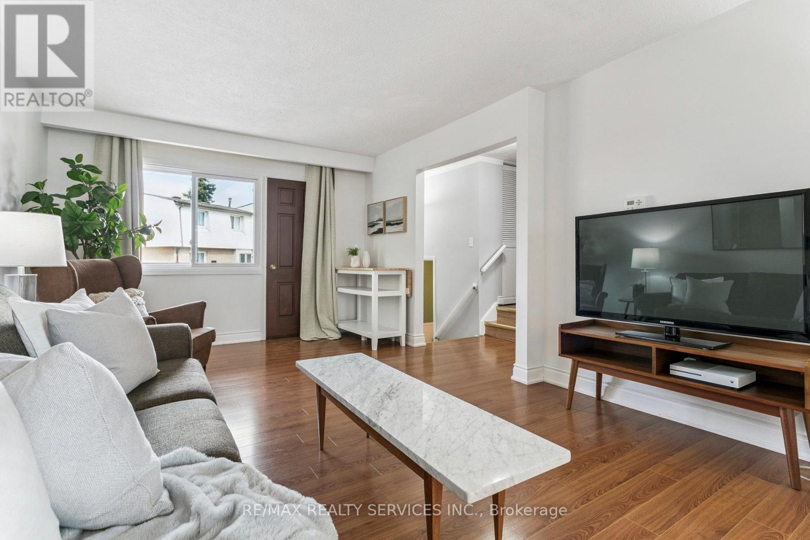 112 - 3175 Kirwin Avenue, Mississauga, Ontario  L5A 3M4 - Photo 9 - W12429027