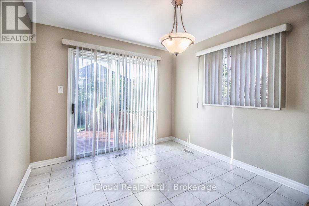 2667 Wynten Way, Oakville, Ontario  L6J 6Z2 - Photo 12 - W12429031