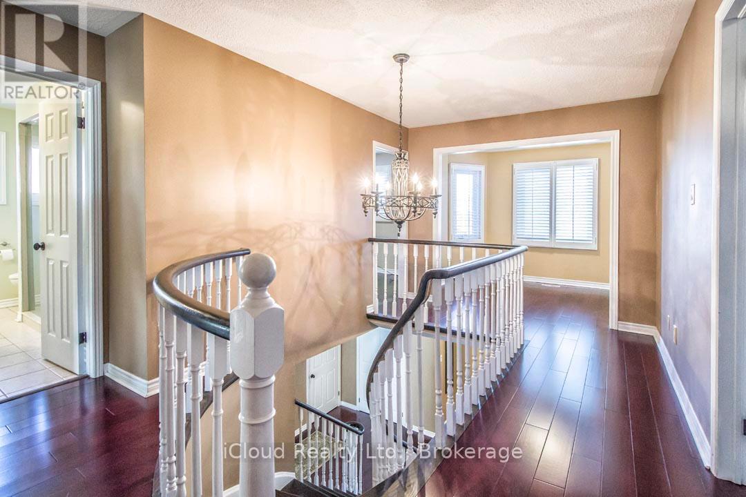 2667 Wynten Way, Oakville, Ontario  L6J 6Z2 - Photo 20 - W12429031