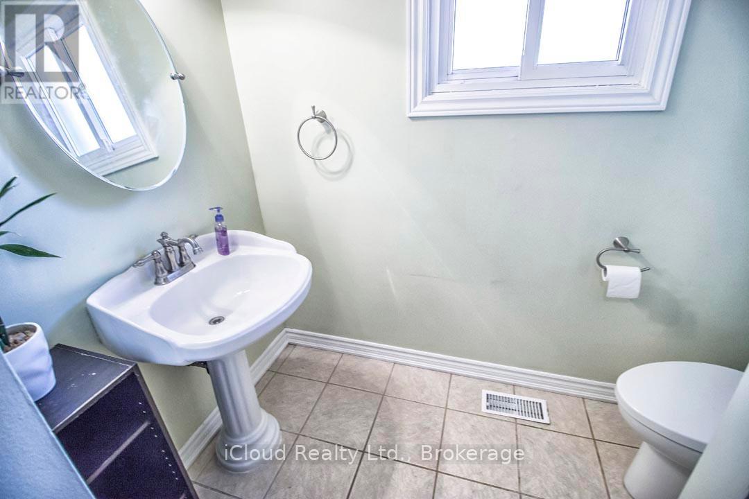 2667 Wynten Way, Oakville, Ontario  L6J 6Z2 - Photo 36 - W12429031
