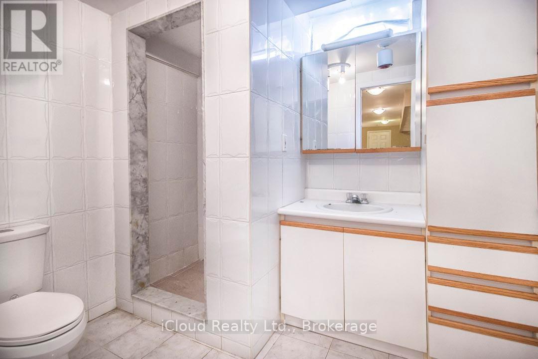 2667 Wynten Way, Oakville, Ontario  L6J 6Z2 - Photo 37 - W12429031