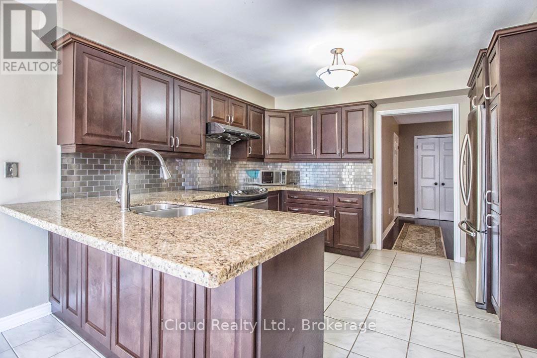 2667 Wynten Way, Oakville, Ontario  L6J 6Z2 - Photo 8 - W12429031