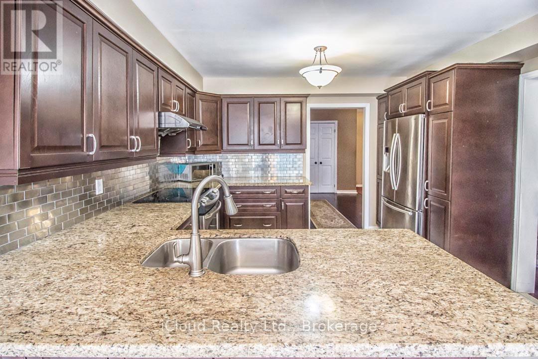 2667 Wynten Way, Oakville, Ontario  L6J 6Z2 - Photo 9 - W12429031