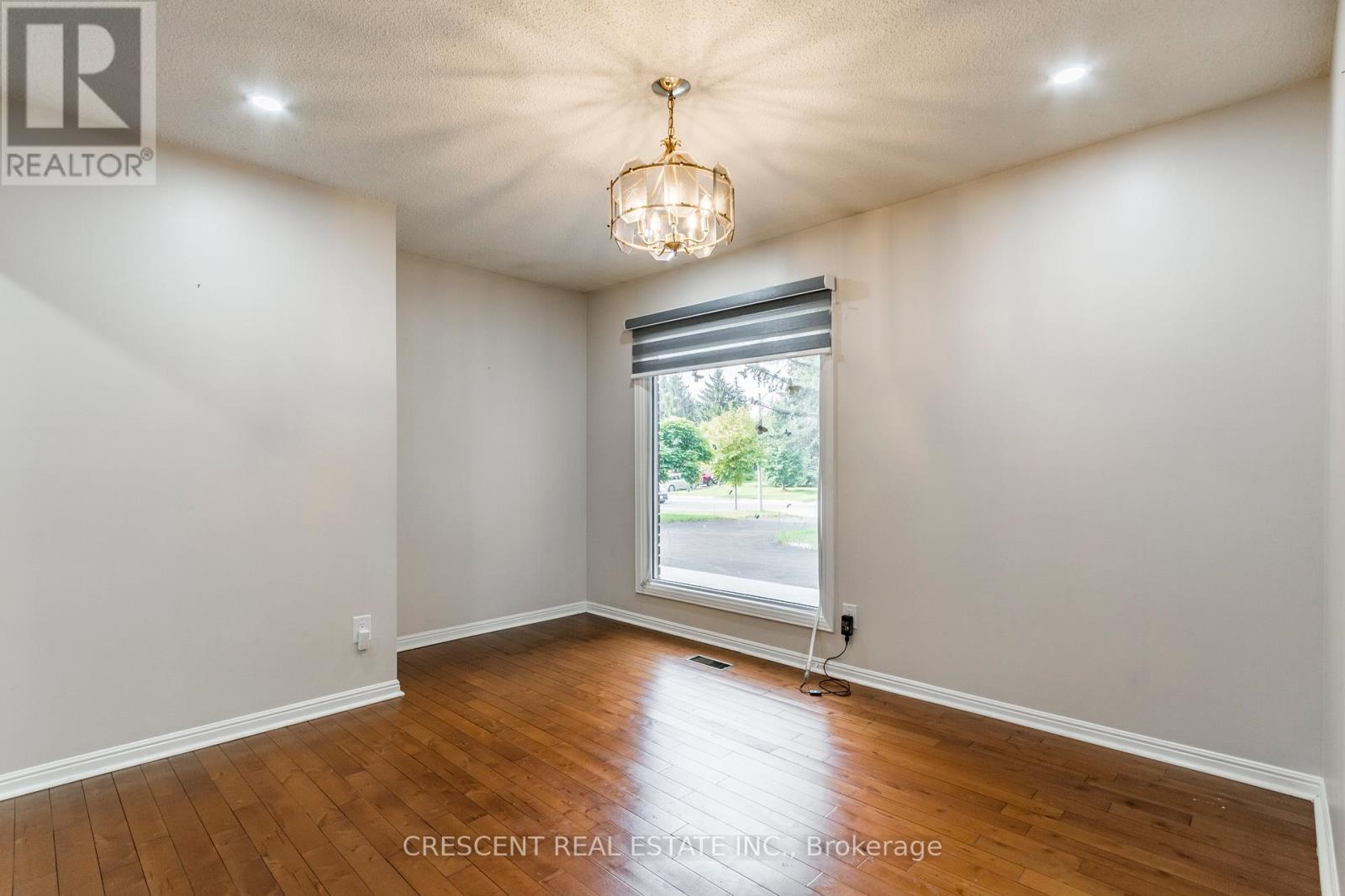 42 Boreham Circle, Brampton, Ontario  L6Z 1T4 - Photo 10 - W12429054