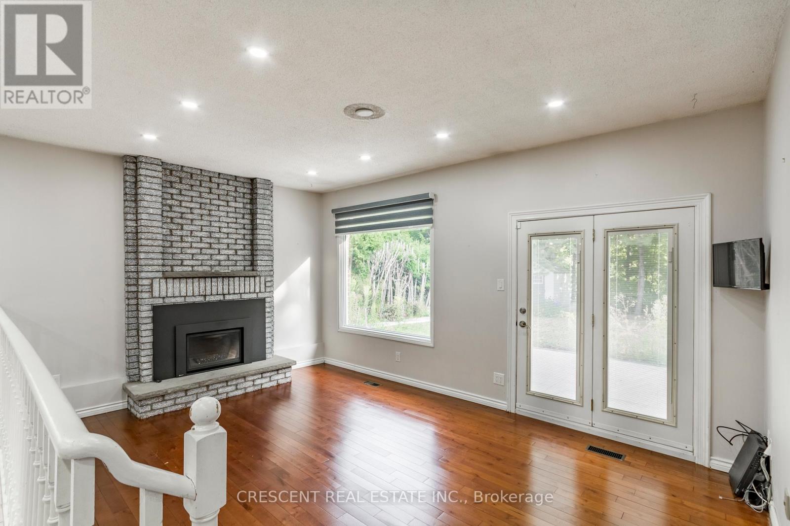 42 Boreham Circle, Brampton, Ontario  L6Z 1T4 - Photo 12 - W12429054