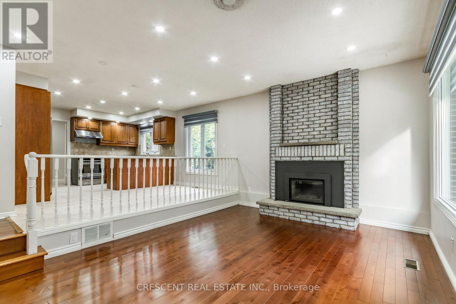 42 Boreham Circle, Brampton, Ontario  L6Z 1T4 - Photo 13 - W12429054