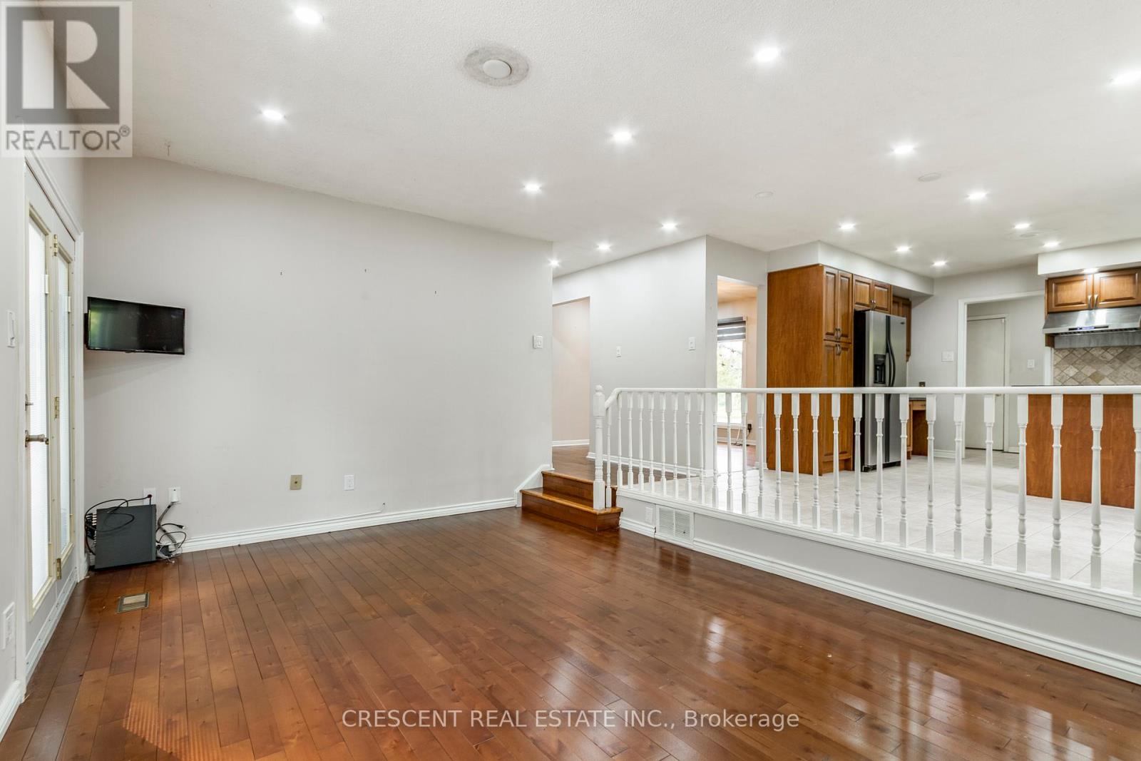 42 Boreham Circle, Brampton, Ontario  L6Z 1T4 - Photo 14 - W12429054