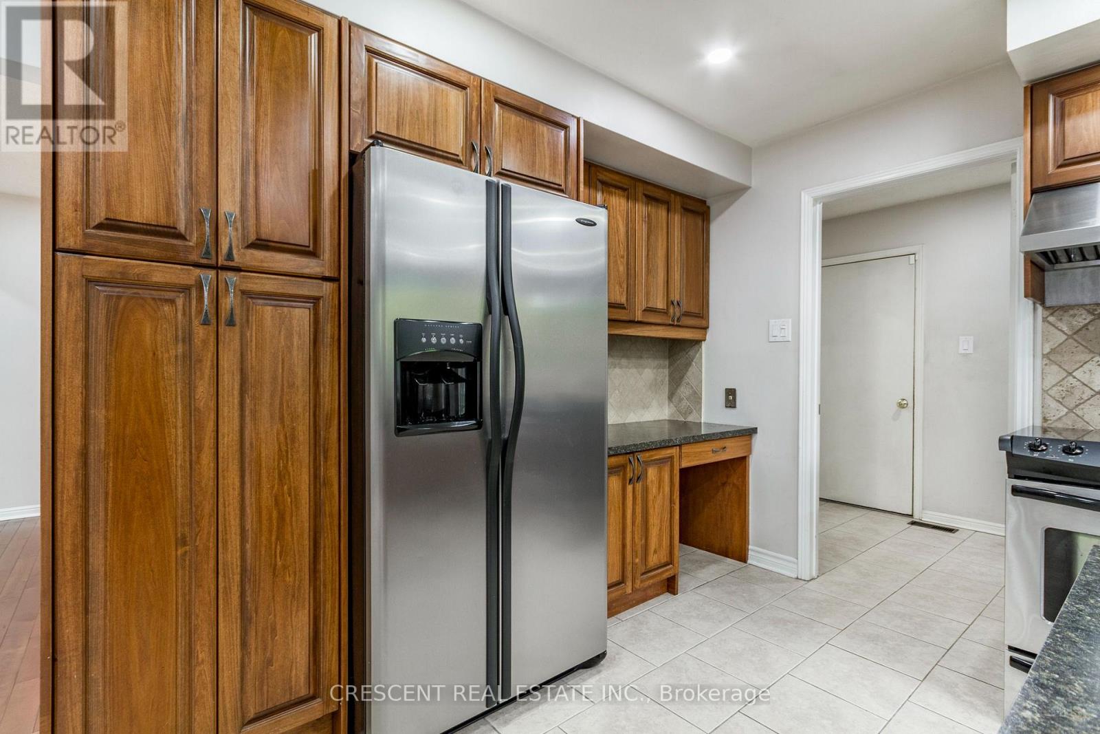 42 Boreham Circle, Brampton, Ontario  L6Z 1T4 - Photo 19 - W12429054